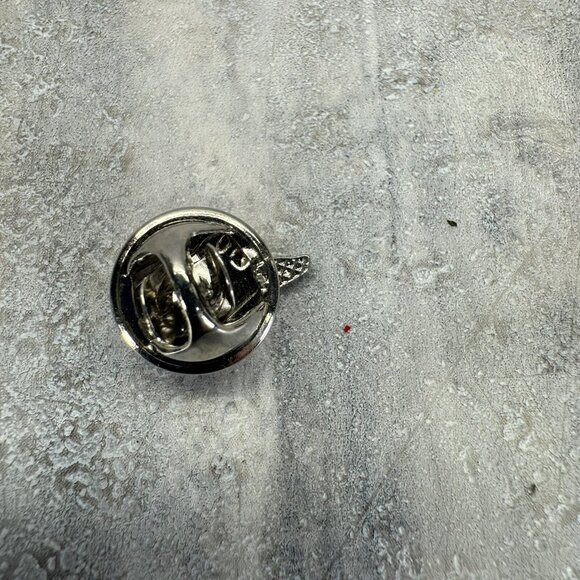 Ducks Unlimited Logo - Small Collector Lapel Pin - Picture 2 of 3